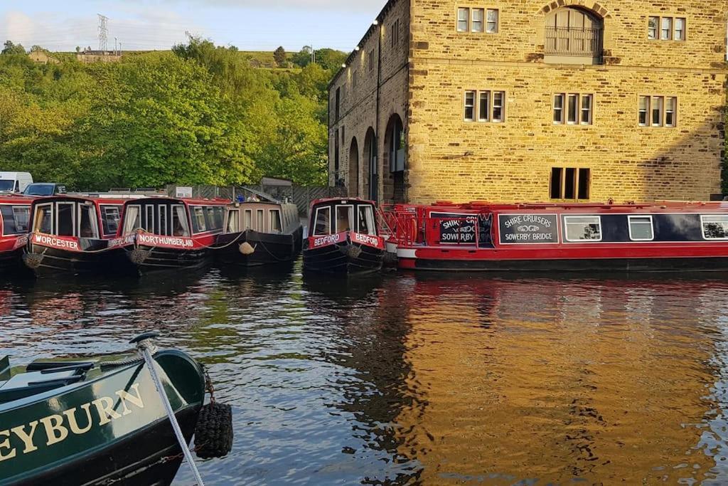 Bowie'S Abode Sowerby Bridge Exterior foto